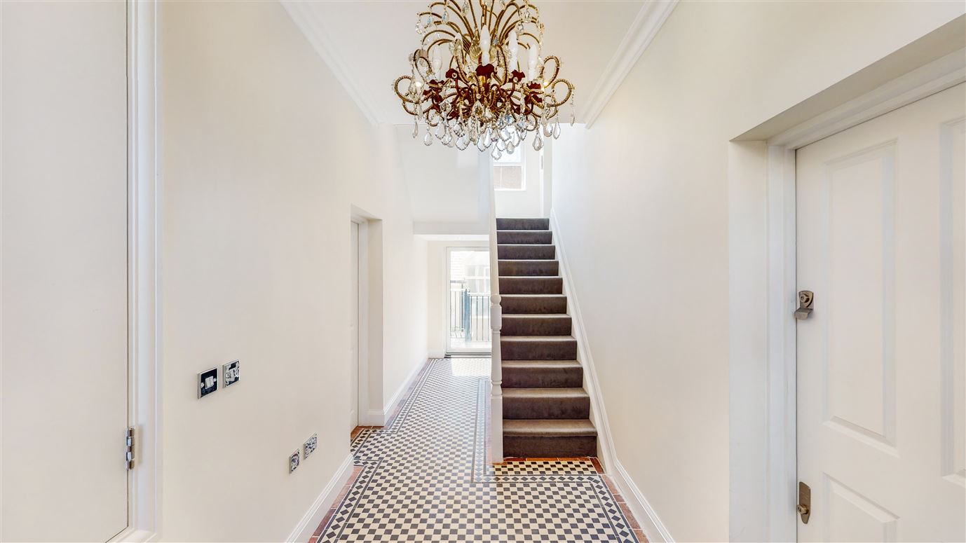West Side Retreat,London,Greater London,United Kingdom