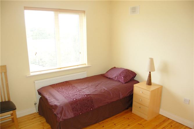 64 Inis Clair, Kildysart Road, Clarecastle, Ennis