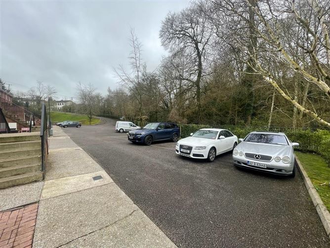 8 Cois Coillte, Carrigaline Road, Douglas, Cork