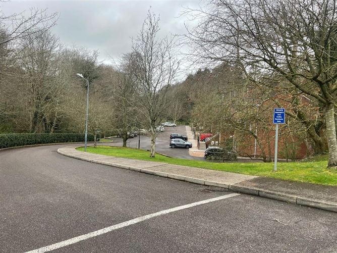 8 Cois Coillte, Carrigaline Road, Douglas, Cork