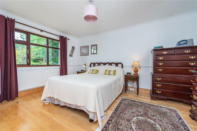 https://photos-a.propertyimages.ie/media/2/7/5/4946572/4d243a74-4c1c-4a00-aad5-a310de799b09_l.jpg