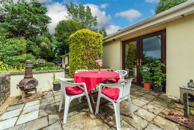 https://photos-a.propertyimages.ie/media/2/7/5/4946572/4d243a74-4c1c-4a00-aad5-a310de799b09_l.jpg