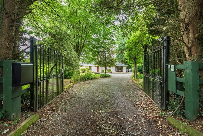 https://photos-a.propertyimages.ie/media/2/7/5/4946572/4d243a74-4c1c-4a00-aad5-a310de799b09_l.jpg