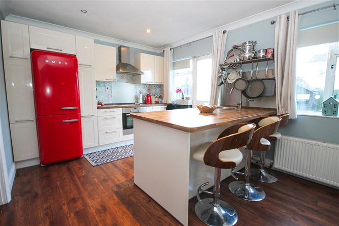 28 The Close, Kingswood Heights, Dublin 24