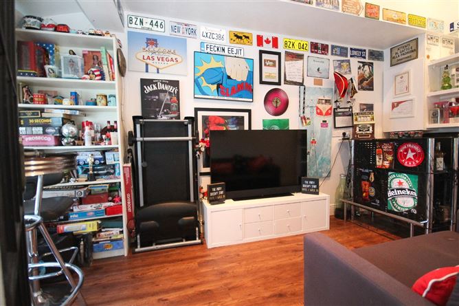 28 The Close, Kingswood Heights, Dublin 24