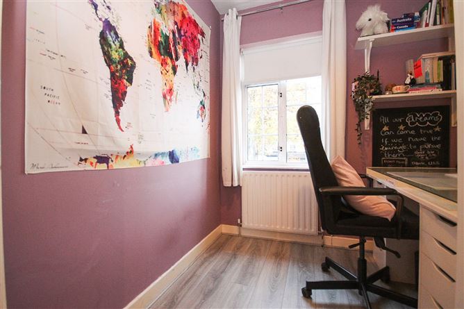 28 The Close, Kingswood Heights, Dublin 24