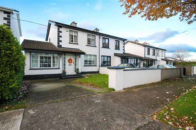 28 The Close, Kingswood Heights, Dublin 24