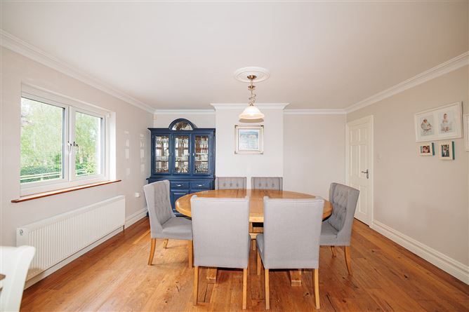 https://photos-a.propertyimages.ie/media/2/7/5/5018572/ce24dbef-ce46-4f72-b71e-deff2c337b0a_l.jpg