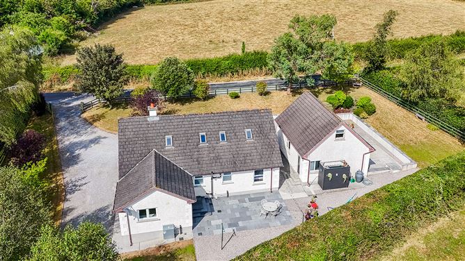 https://photos-a.propertyimages.ie/media/2/7/5/5018572/ce24dbef-ce46-4f72-b71e-deff2c337b0a_l.jpg