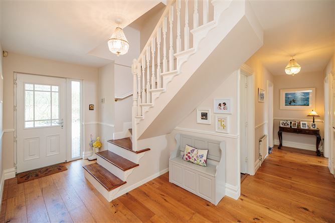 https://photos-a.propertyimages.ie/media/2/7/5/5018572/ce24dbef-ce46-4f72-b71e-deff2c337b0a_l.jpg