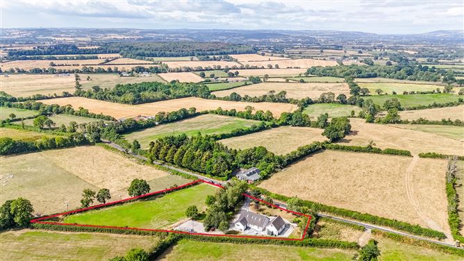 https://photos-a.propertyimages.ie/media/2/7/5/5018572/ce24dbef-ce46-4f72-b71e-deff2c337b0a_l.jpg