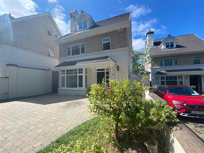25 Clarkes Wood, Mount Oval Village, Rochestown, Cork