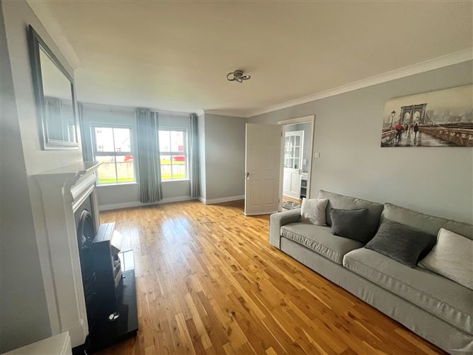 76 The Glebe, Ballina, Co. Mayo