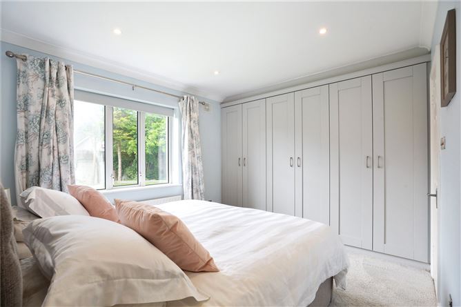 11 Dundrum Wood, Dundrum, Dublin 16