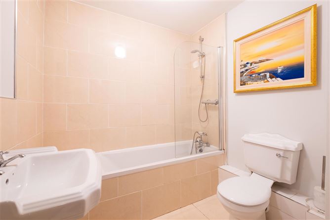 52 Shelbourne Park, South Lotts Road, Grand Canal Dk, Dublin 4