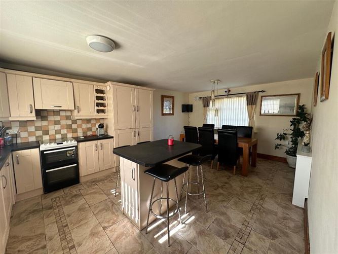 14 Pearse Park, Clonmel, Tipperary