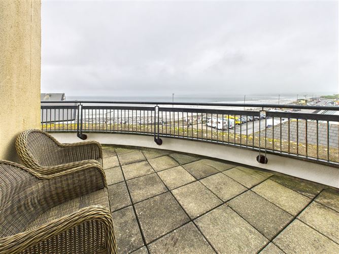 15 The Dell, Lahinch, Clare