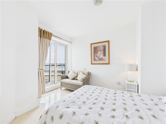 15 The Dell, Lahinch, Clare