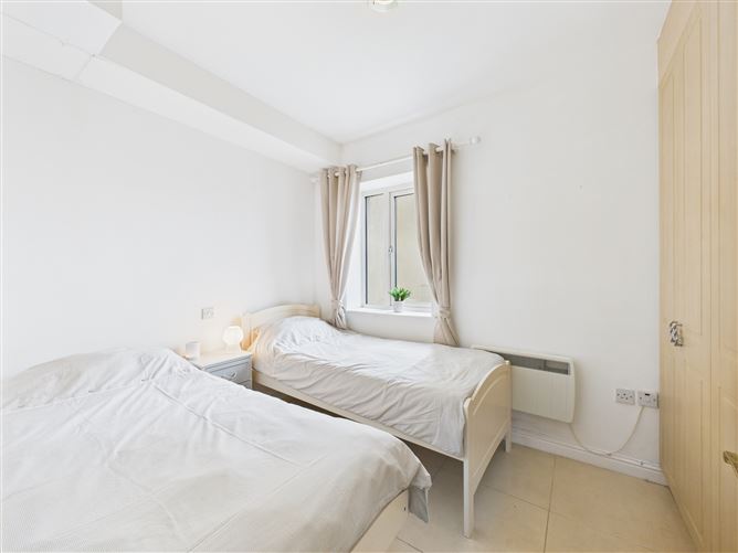 15 The Dell, Lahinch, Clare