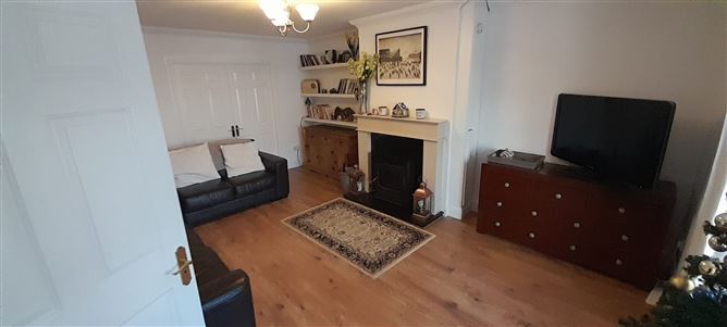 https://photos-a.propertyimages.ie/media/2/7/6/5004672/47cd9a5d-eb05-4894-9122-f2f155000f64_l.jpg
