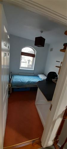 https://photos-a.propertyimages.ie/media/2/7/6/5004672/47cd9a5d-eb05-4894-9122-f2f155000f64_l.jpg