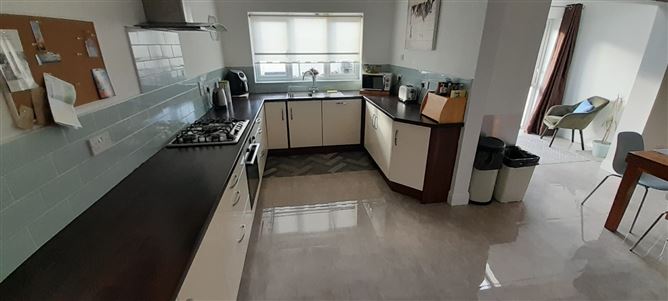 https://photos-a.propertyimages.ie/media/2/7/6/5004672/47cd9a5d-eb05-4894-9122-f2f155000f64_l.jpg