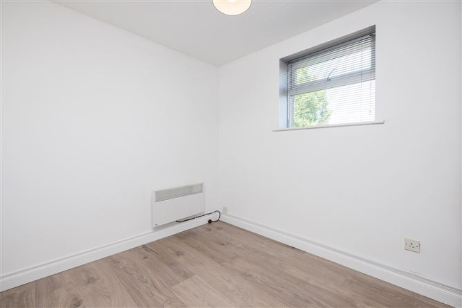 https://photos-a.propertyimages.ie/media/2/7/6/5005672/f1840534-236a-4e77-a1f4-90fe35d6fc35_l.jpg