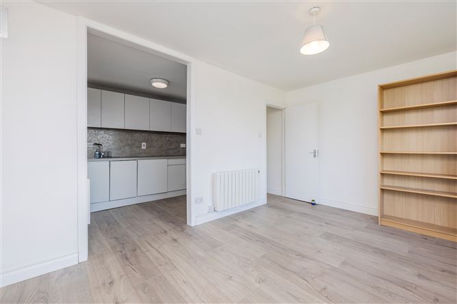 https://photos-a.propertyimages.ie/media/2/7/6/5005672/f1840534-236a-4e77-a1f4-90fe35d6fc35_l.jpg