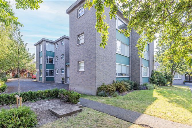 https://photos-a.propertyimages.ie/media/2/7/6/5005672/f1840534-236a-4e77-a1f4-90fe35d6fc35_l.jpg
