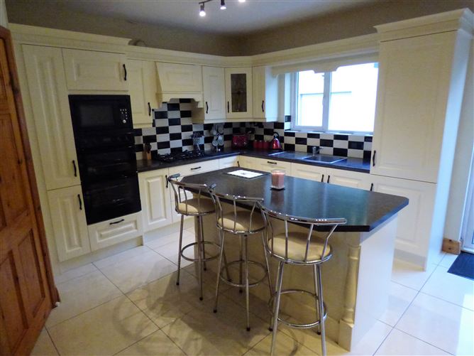 1 Claremount Manor,, Claremorris, Mayo