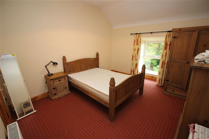 The Farmhouse, Sleaveen East , Macroom, Cork