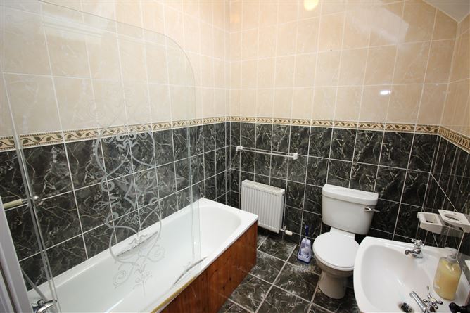 The Farmhouse, Sleaveen East , Macroom, Cork
