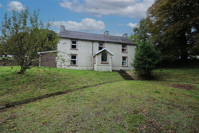 The Farmhouse, Sleaveen East , Macroom, Cork