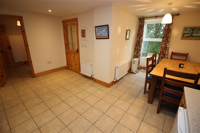 The Farmhouse, Sleaveen East , Macroom, Cork