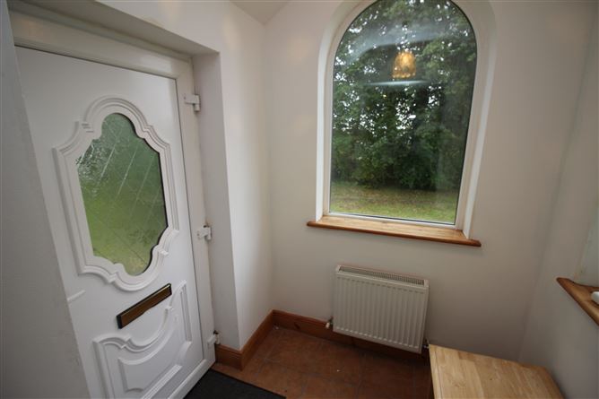 The Farmhouse, Sleaveen East , Macroom, Cork