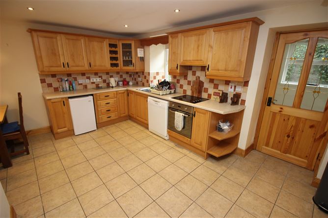 The Farmhouse, Sleaveen East , Macroom, Cork