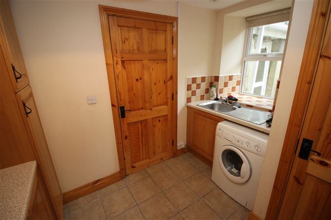 The Farmhouse, Sleaveen East , Macroom, Cork