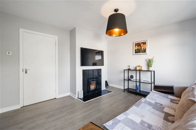 71 Woodley Park, Kilmacud,   Dublin 14