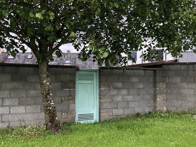 Chapel Street, Lismore, Waterford