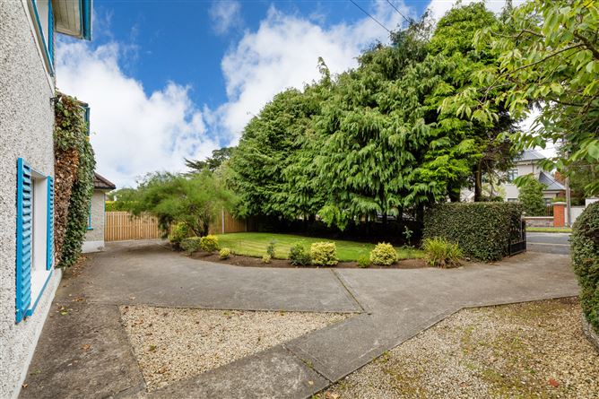 Glencorrib, Grove Road, Malahide, Co. Dublin