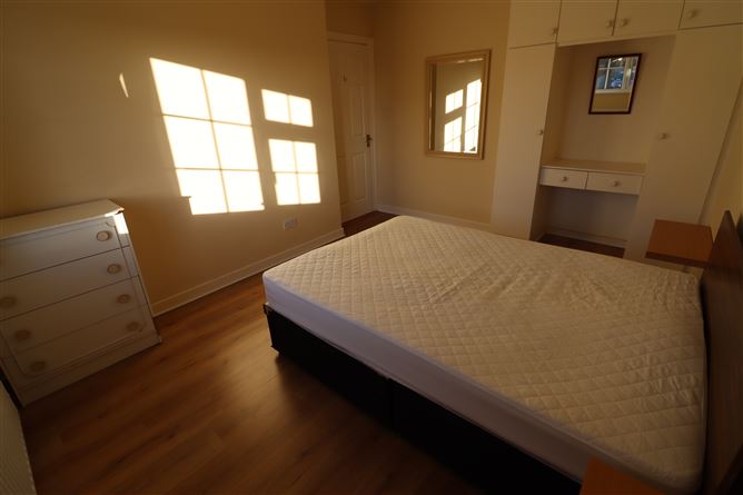 8 The Rise, Owenabue Heights, Carrigaline, Cork