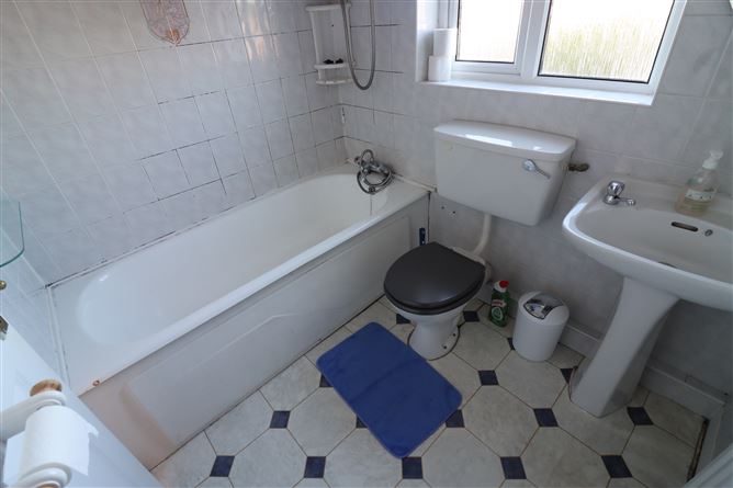 8 The Rise, Owenabue Heights, Carrigaline, Cork