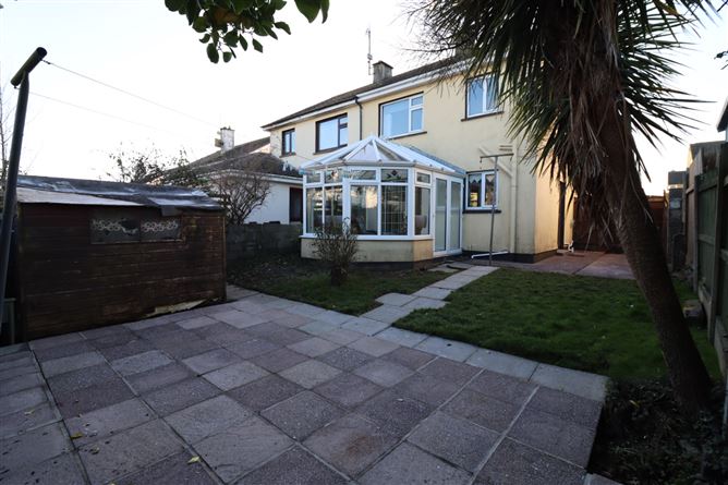 8 The Rise, Owenabue Heights, Carrigaline, Cork