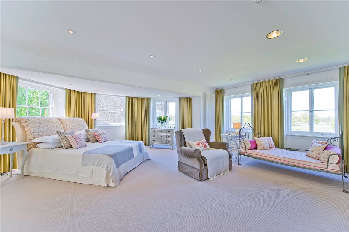 Court Suite,Molesey,Greater London,United Kingdom