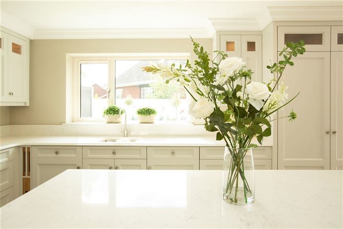 5 Carraig Mór, Seafield Road, Blackrock, Louth