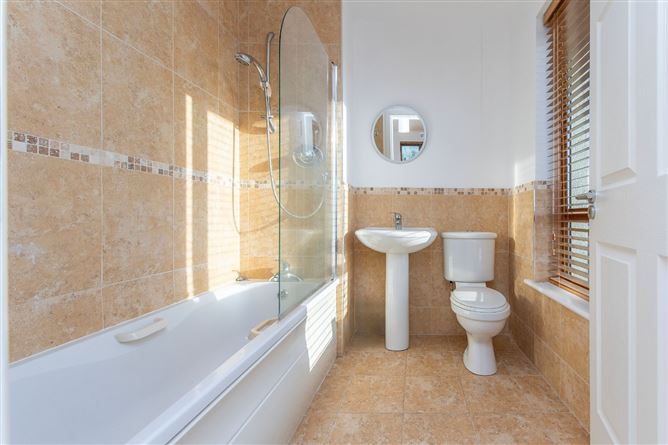 18 Carraig Ná Nóg, Barna, Galway