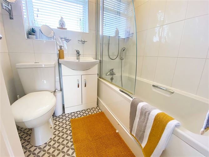33 Kippure Park, Finglas, Dublin 11