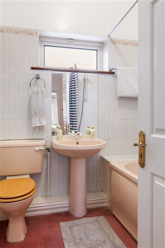 4 Devon Close, Kill O' The Grange, Blackrock, Co. Dublin