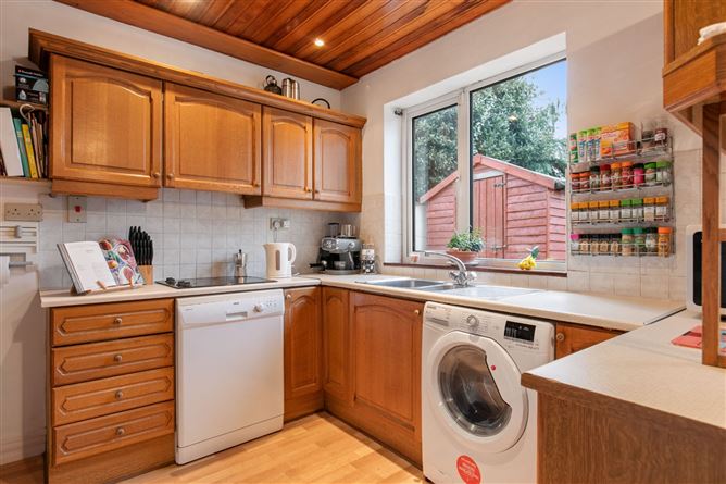 4 Devon Close, Kill O' The Grange, Blackrock, Co. Dublin