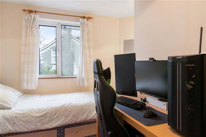 4 Devon Close, Kill O' The Grange, Blackrock, Co. Dublin